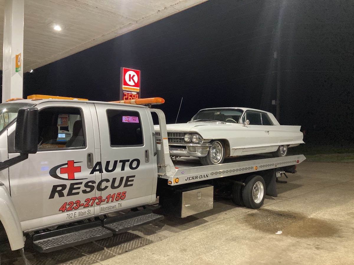 AUTO RESCUE TOWING truck