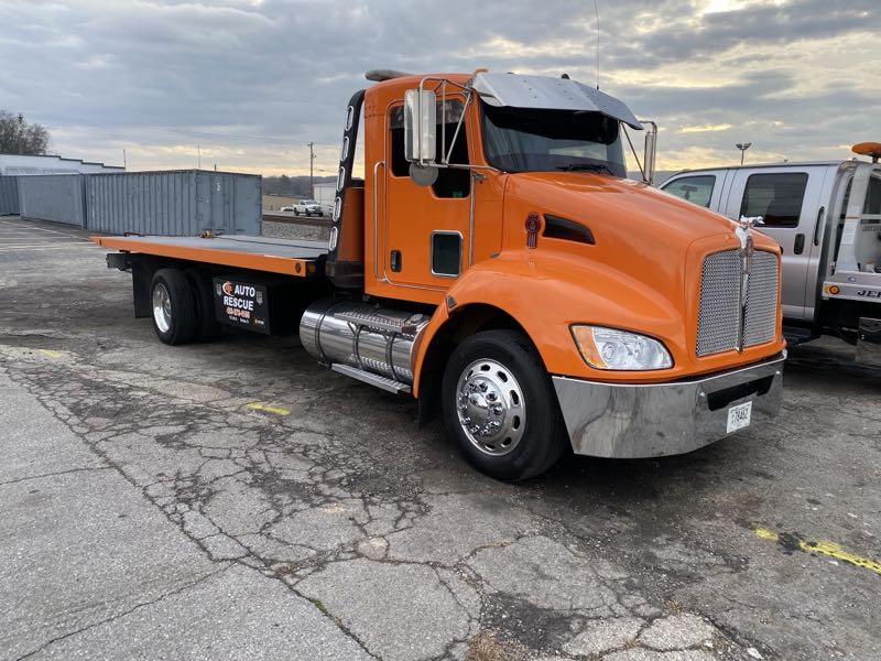 AUTO RESCUE TOWING truck
